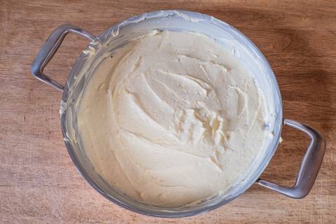 Kuchenteig eingefüllt