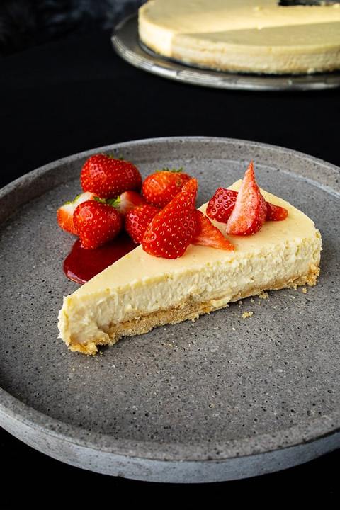 Original NY Cheesecake mit Erdbeeren