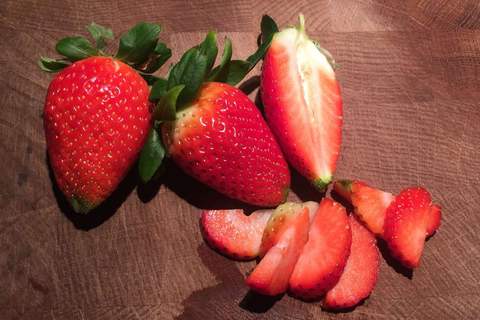 Erdbeeren für den Erdbeerstrudel