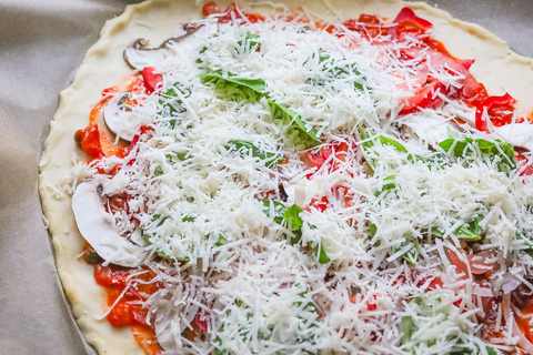 Pizza mit Käse