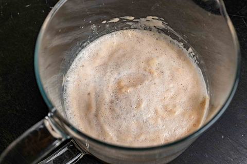 Hefewasser für Kartoffelbrotteig