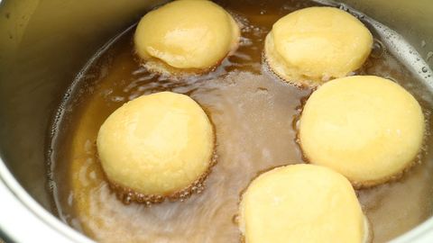 Krapfen backen