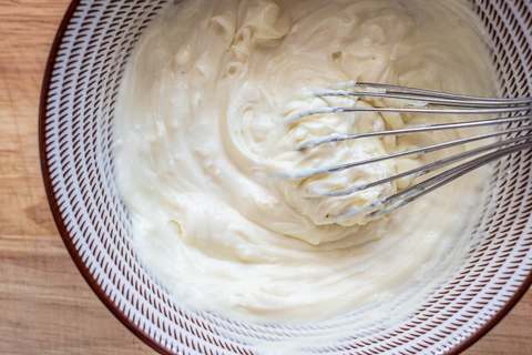 Weiße Schokocreme beim verrühren