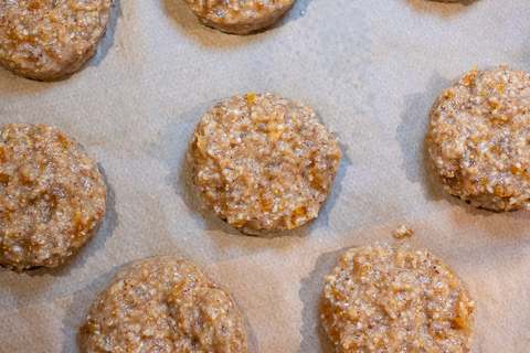 Lebkuchenteig geformt backblech