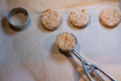 Lebkuchenteig portionieren