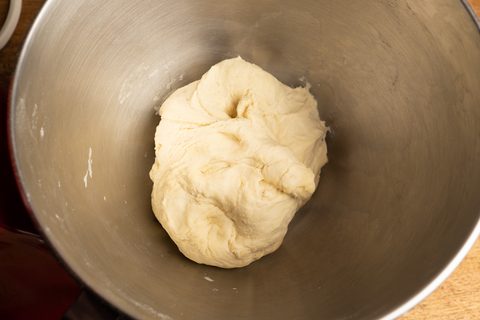 Mehl Wasser Teig fertig gestellt