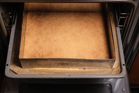 Mürbeteig für Nussecken gebacken