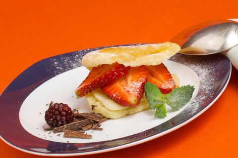 Amerikanische Pancakes mit Erdbeeren