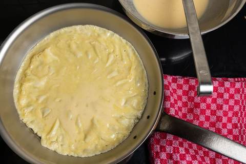 Pfannkuchen für Apfelpfannkuchen zum Ausstechen backen