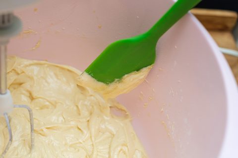 Schüsselrand reinigen