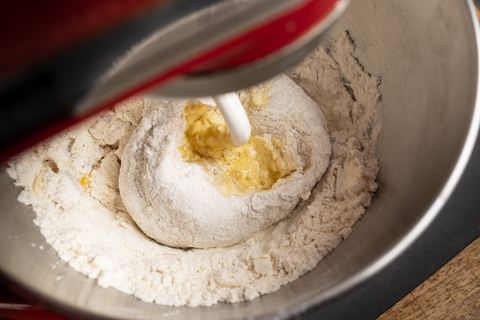 Stollen Hauptteig Zutaten verkneten