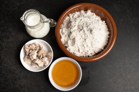 Vorteig Hefe-Stollenteig Zutaten