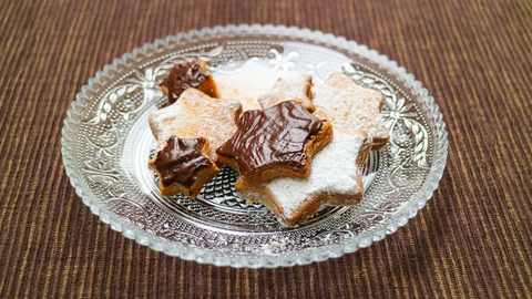 Kekse mit Schokoladenguss