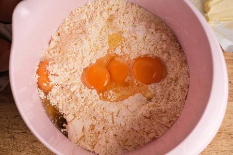 Weihnachtsplätzchen Teigzutaten mit Eier