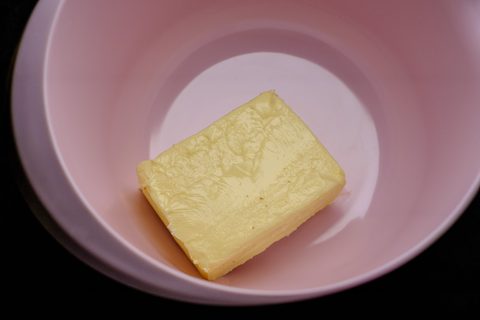 Butter in der Schüssel